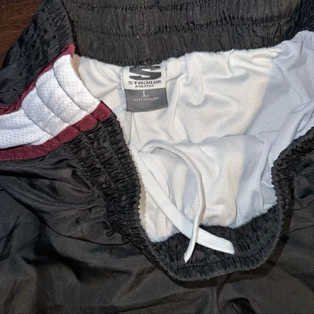 Nike Shorts - Picture 4 of 6